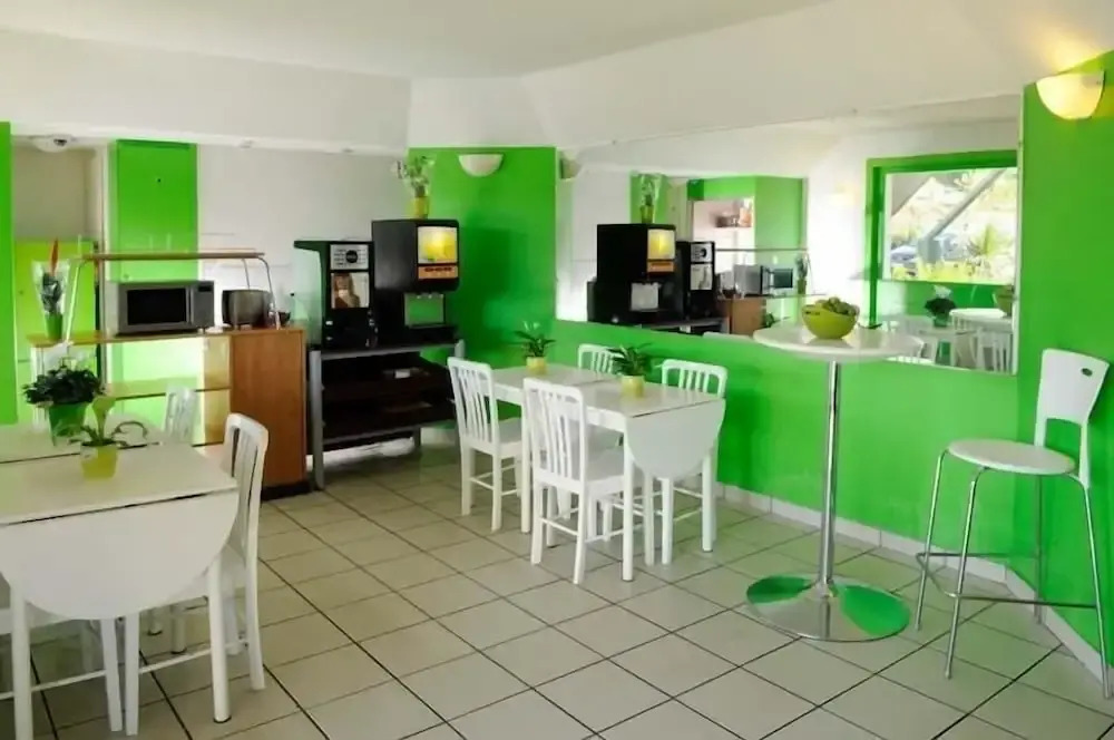 Lemon Hotel Plan de Campagne Marseille