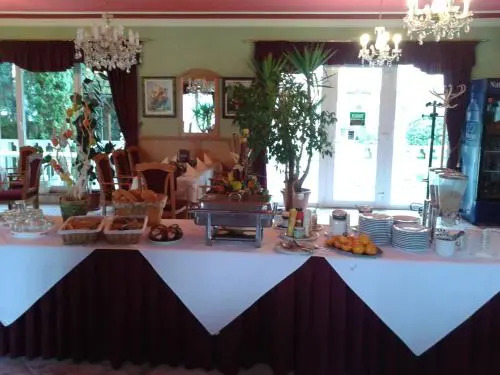 Lídia Hotel