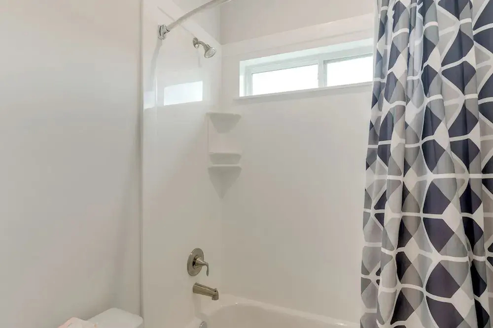 10 Mi to Downtown Houston: Family Home w/ Yard