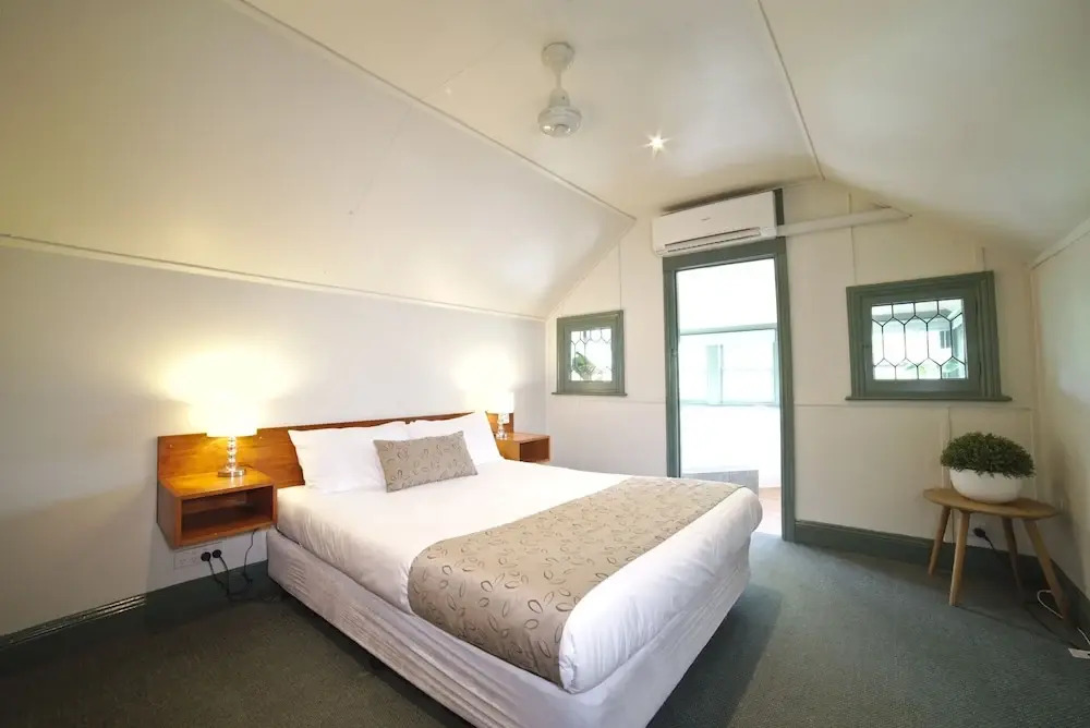 Ballarat Station Apartments Queen Studio with Spa