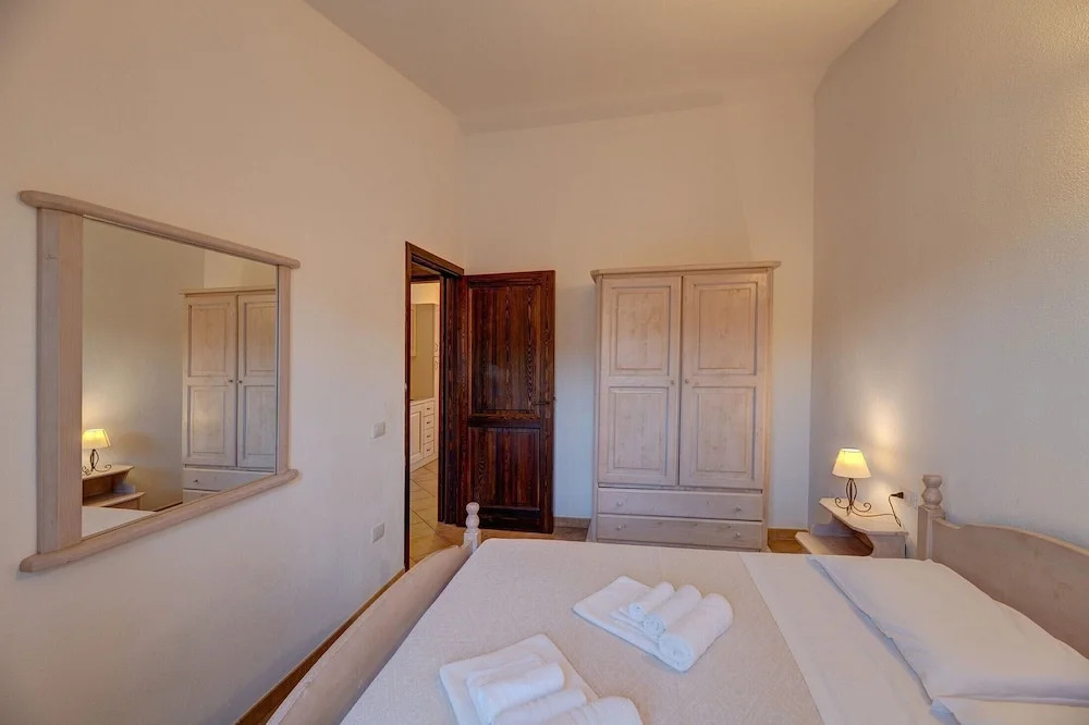 The Fantastic Residenza Badus 1 Bedroom Apartment Sleeps 4 No0811m