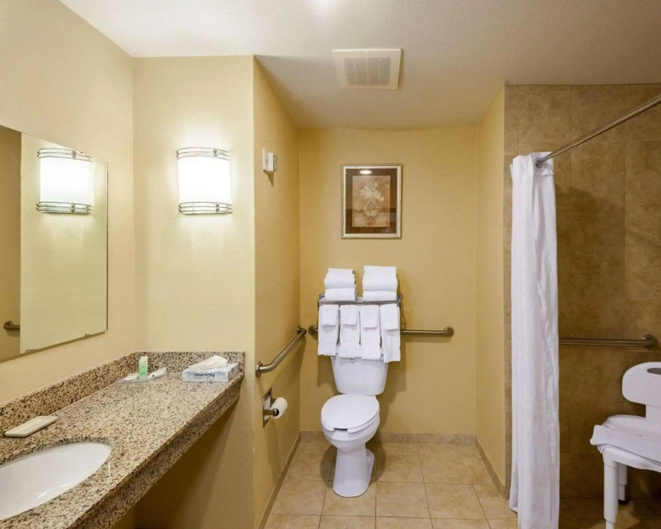 Comfort Inn & Suites Regional Medical Center