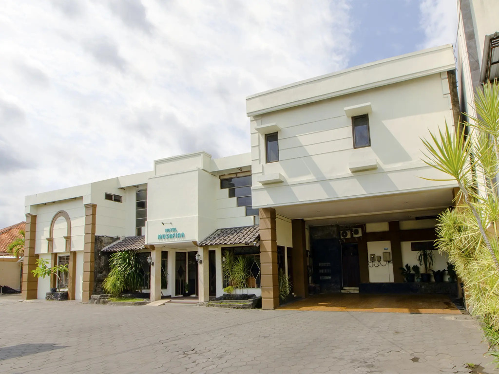 OYO 1683 Hotel Musafira Syariah
