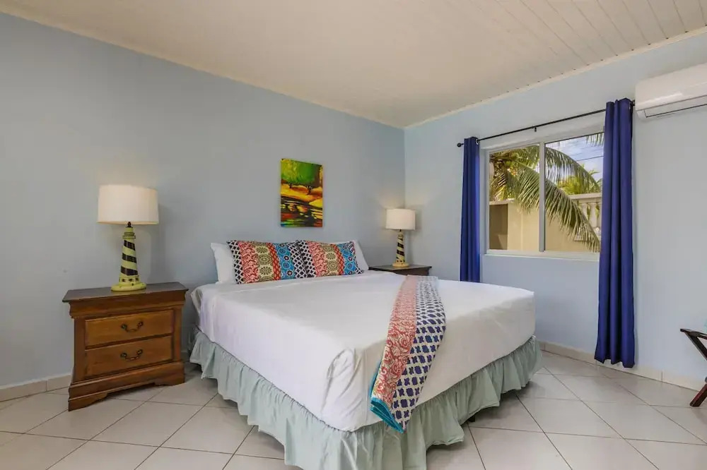 Spacious 7BR 6BA Villa 2 Pools Walktobeach