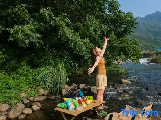 Anji Yujian · YUJIAN Swimming Pool Private Hot Spring Vacation Apartment