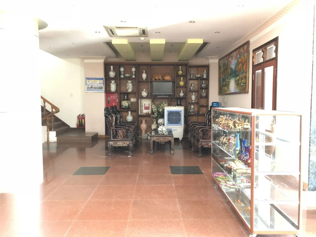 Khách sạn Khải Hoàn