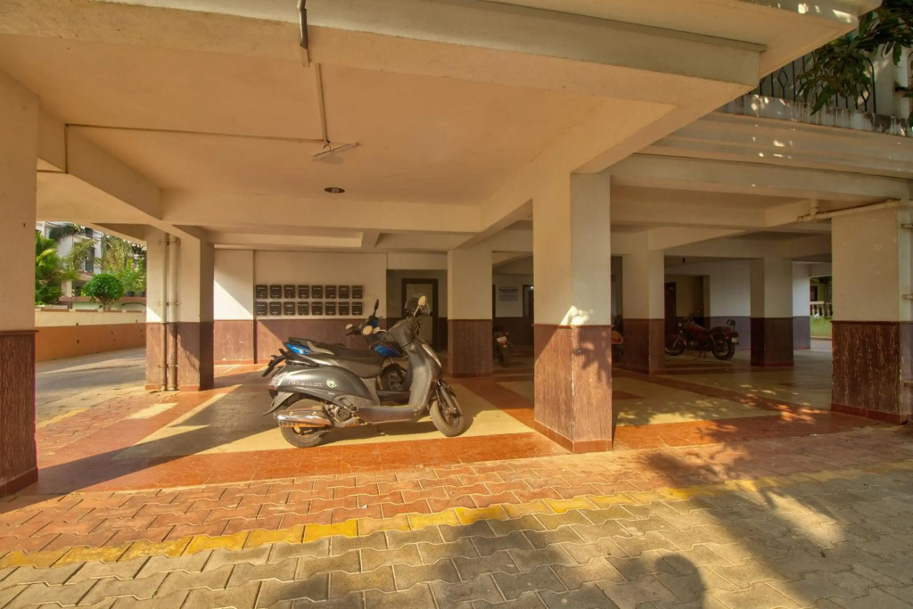 Amazing Pool View 2BHK Candolim Goa Apartment