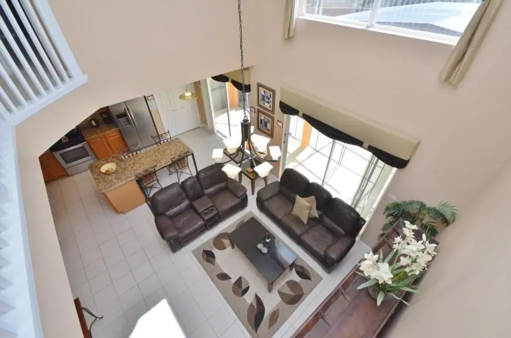 406 Solana 6 Bedrooms, 3 Bathrooms