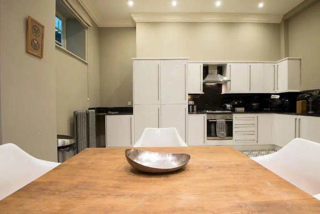 Apartment 1 The Grove