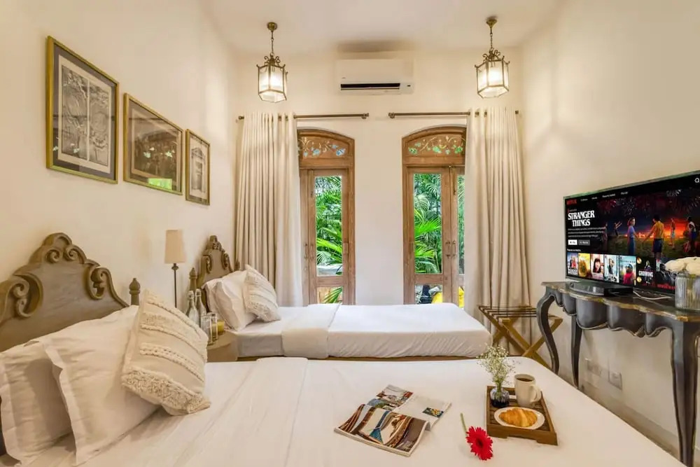 Villa Poorvi by Hireavilla - 4BHK Villa in Siolim with Pool and Forest View