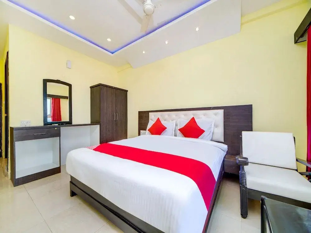 Oyo 40720 Hotel Srs Regency