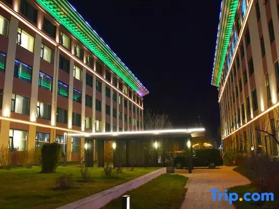 DiJianNanShan Hotel (Yan'an Convention Center New District Government)