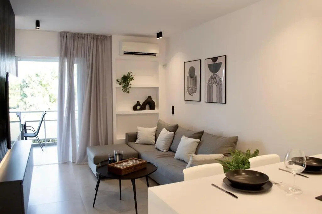 Seafront Apartment by C2C Architects