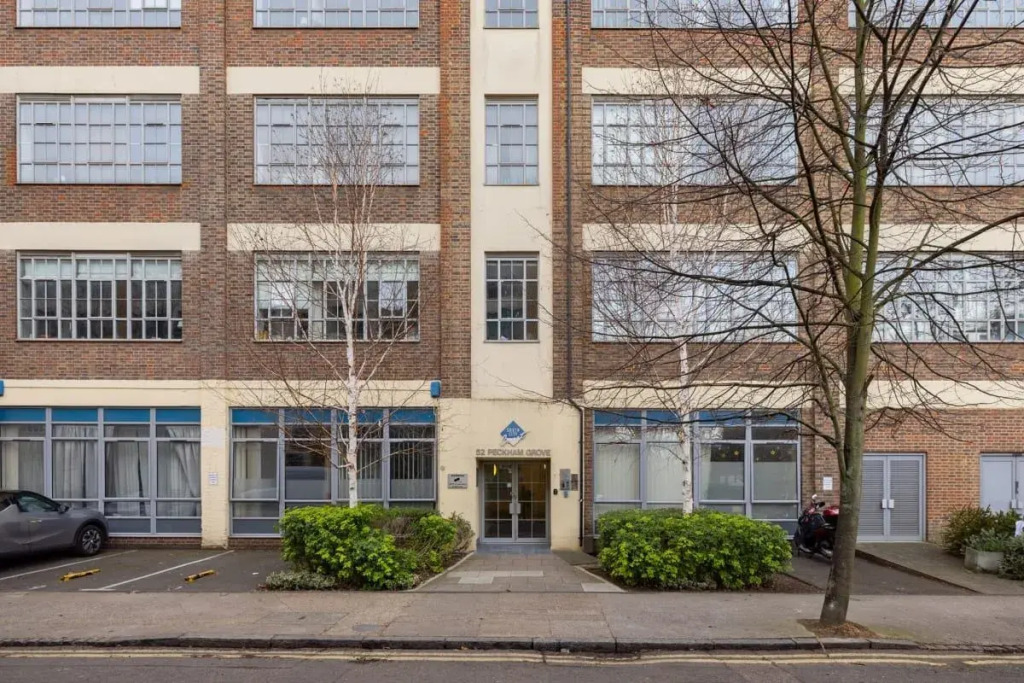 The Camberwell Loft - Captivating 2BDR Flat