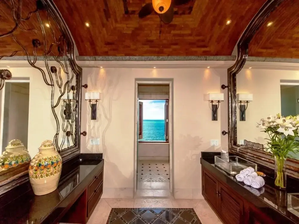 Sunny Vacation Villa 95