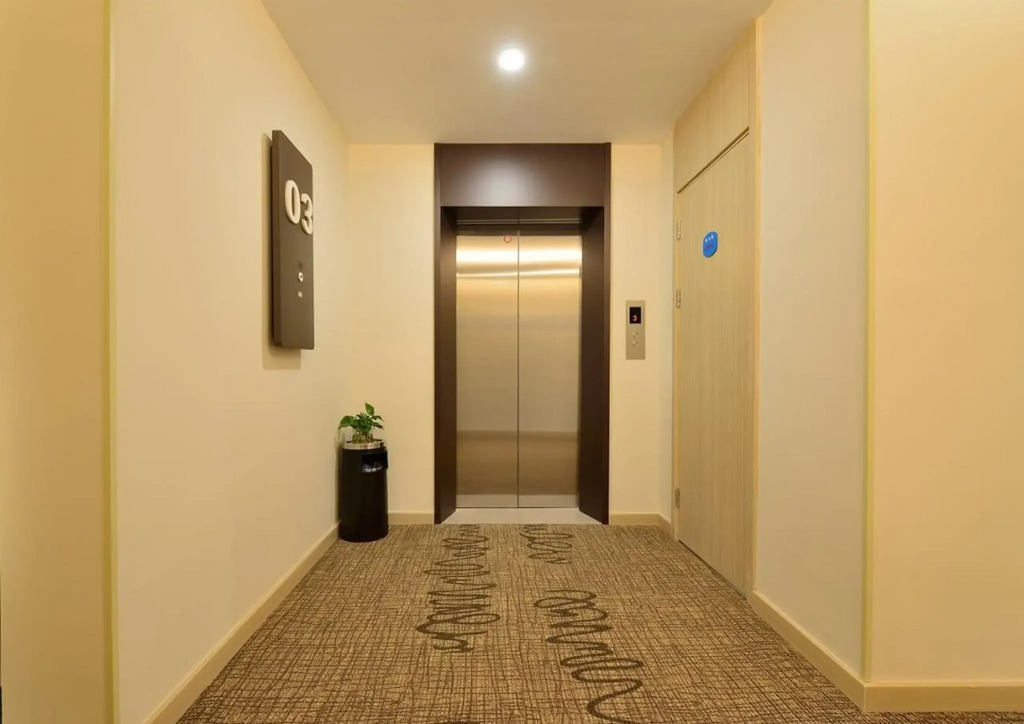 Hanting Hotel (Shanghai Hongcao South Road)