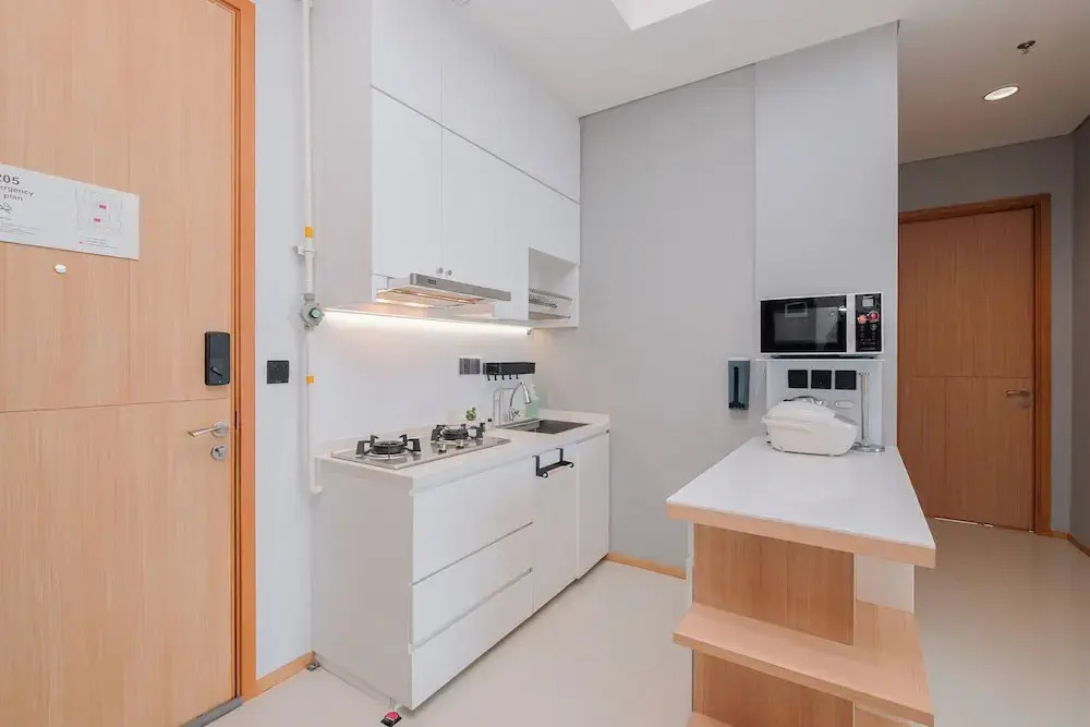 Modern Furnished 2Br At Samara Suites Apartment