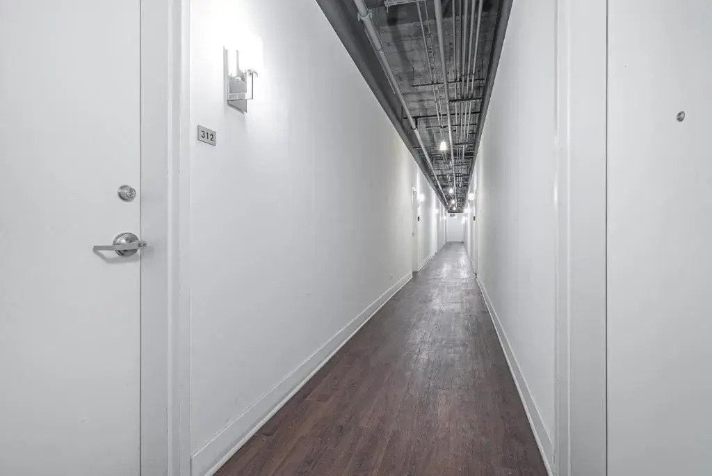 McCormick place luxury Penthouse Duplex with personal rooftop with optional parking for 8 guests