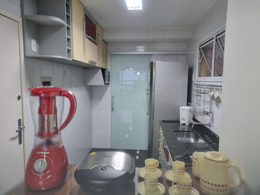 Apartamento Frente para o Mar - Varandão com Blindex - Vista Total para o Mar - 1 Suite e mais 2 Quartos-Ar Condicionado - 2 Vagas - BEIRA MAR - 70 metros da Praia do Morro e Praia da Cerca -WI-FI -TV -DISNEY PLUS-STARMAX-NETFLIX -HBO MAX