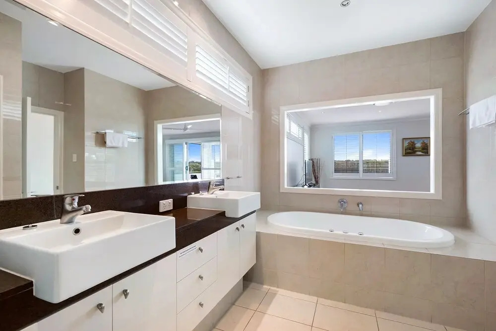 Riverview Luxury Retreat