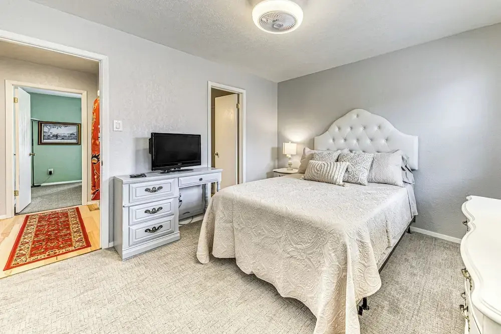 4 Mi to Dtwn: Cozy Family Condo in Ruidoso!