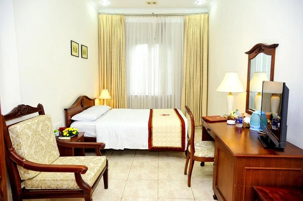 3-star Tan Son Nhat Hotel