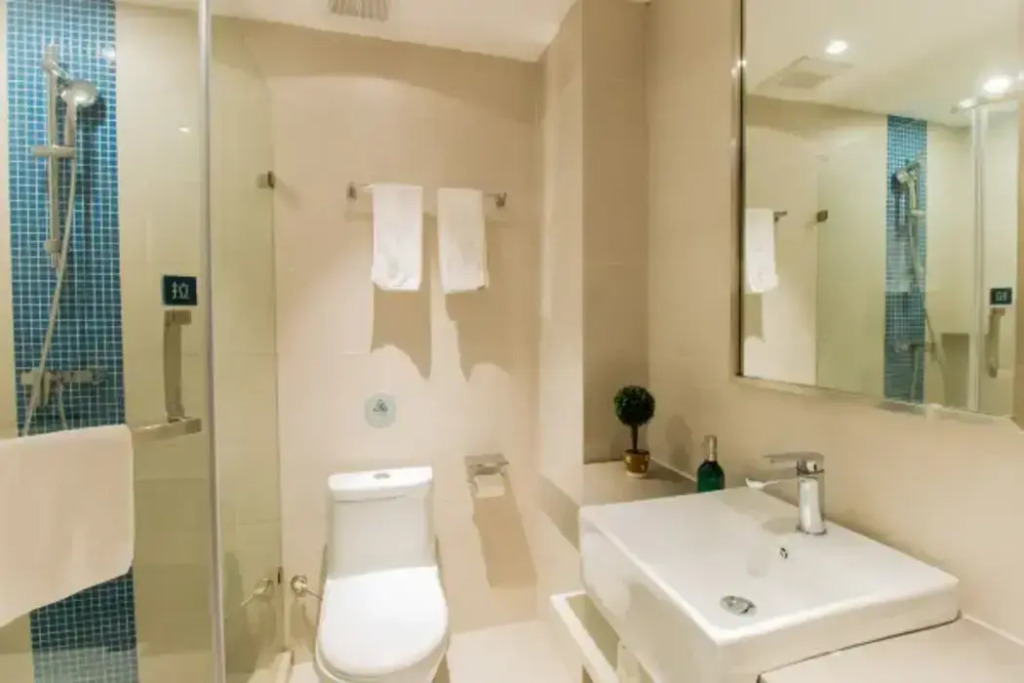Homeinn Selected Hotel (Shanghai Caolu Minlei Road Subway Station)