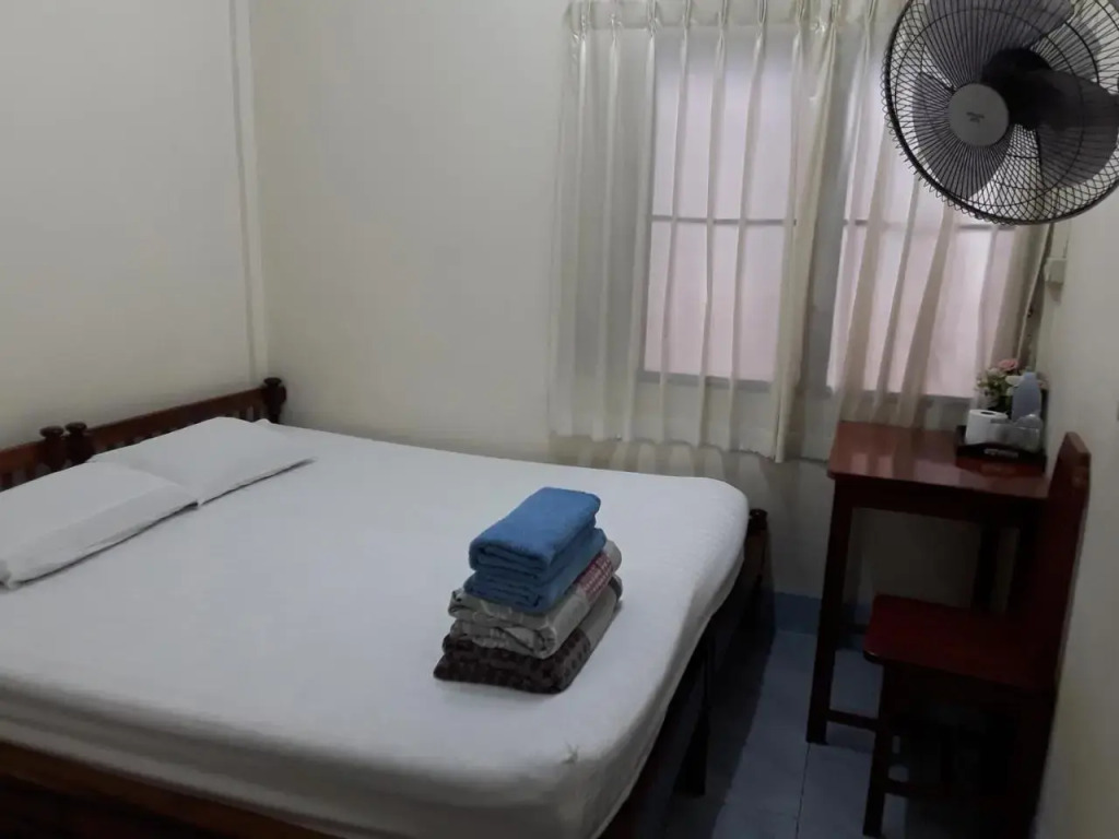 Vitoonguesthouse2fanrooms & Aircondition
