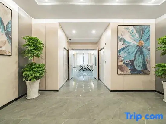 Xierlai Hotel (Ya'an Tianquan 318 National Highway)