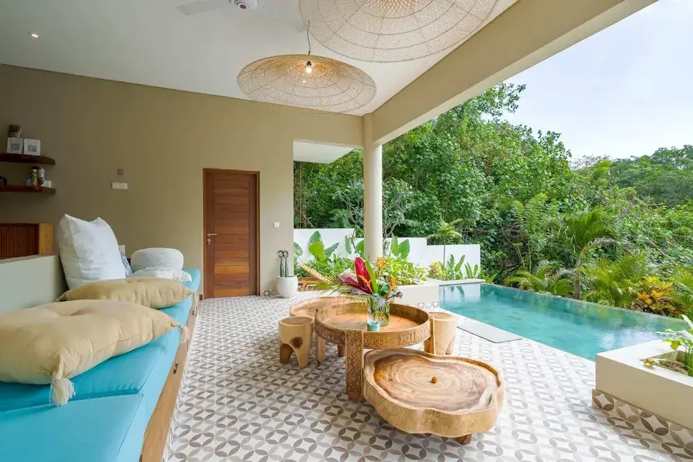 Villa Canopy
