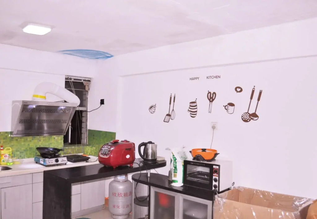 Supercool Hostel