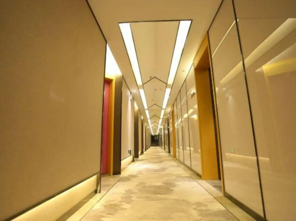 The Diamond Fashion Livable Hotel