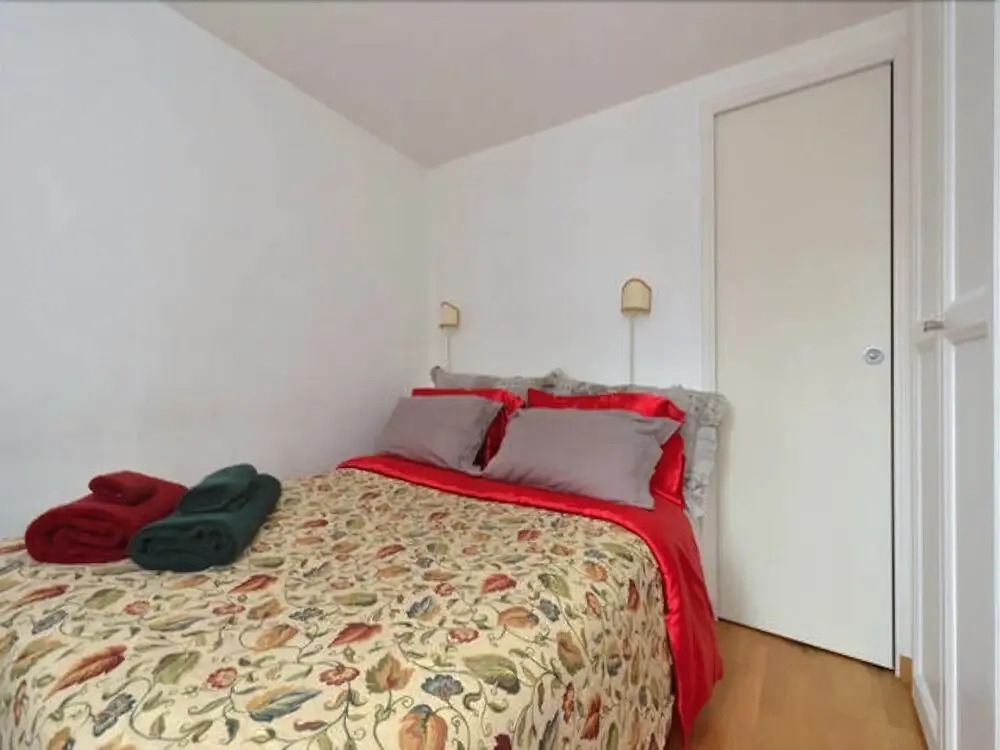 Designer Stay - Bastille Terrace