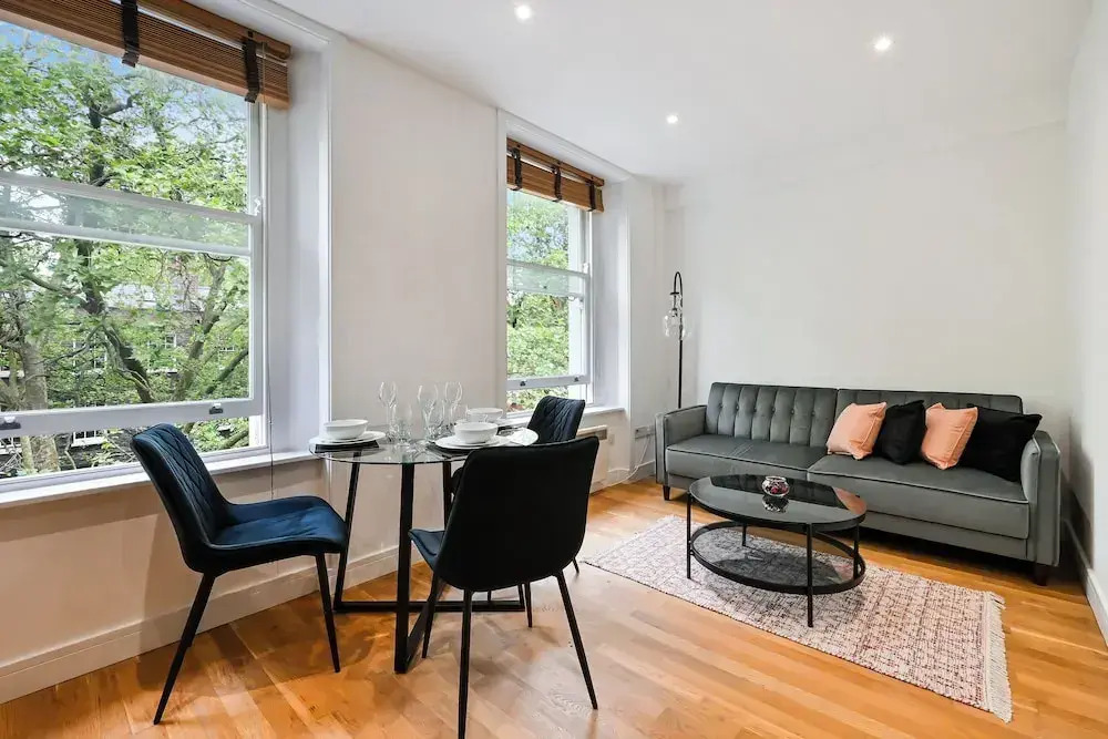 Avari Apartments - Grays Collection