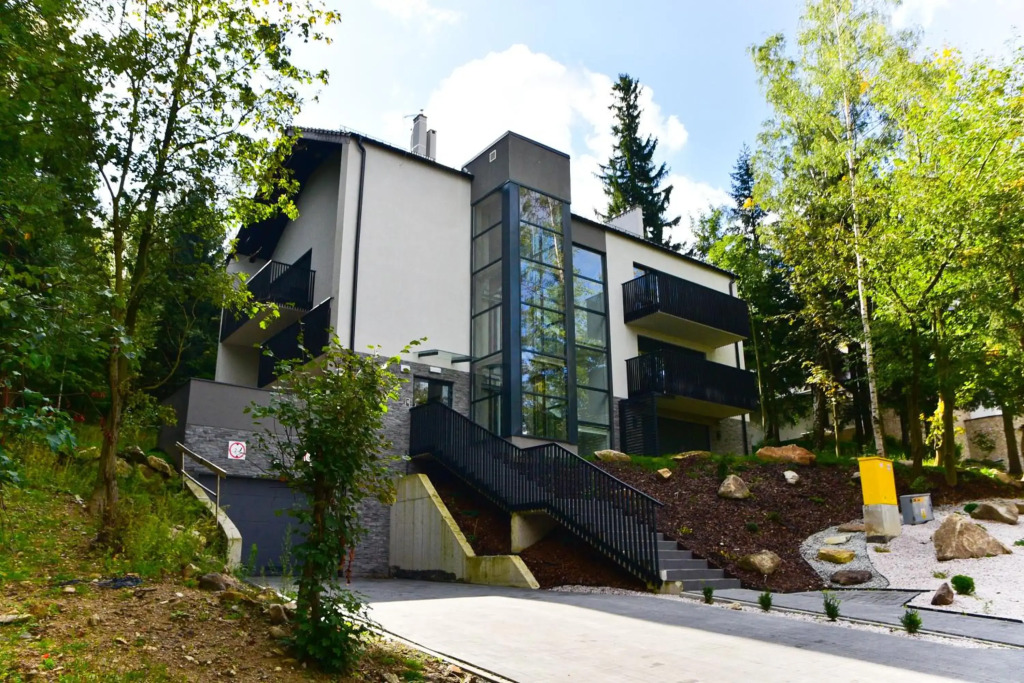 Apartament Dwupoziomowy z Sauną - Apartamentuj