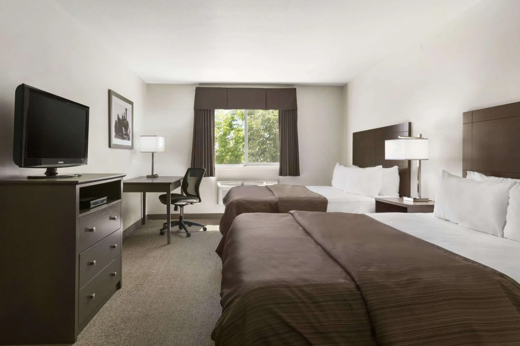 Days Inn by Wyndham Steinbach