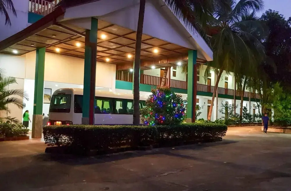 Acme Transit Hotel