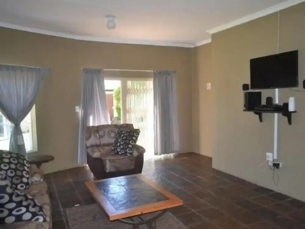 N4 Guest Lodge