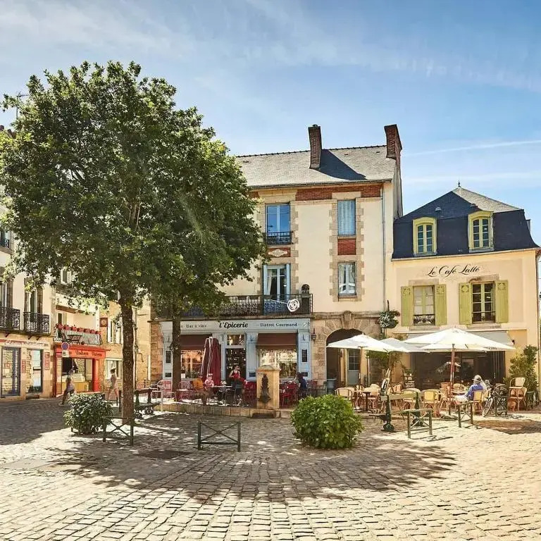 * LE CHAMARELLE * Hyper Centre Auray *