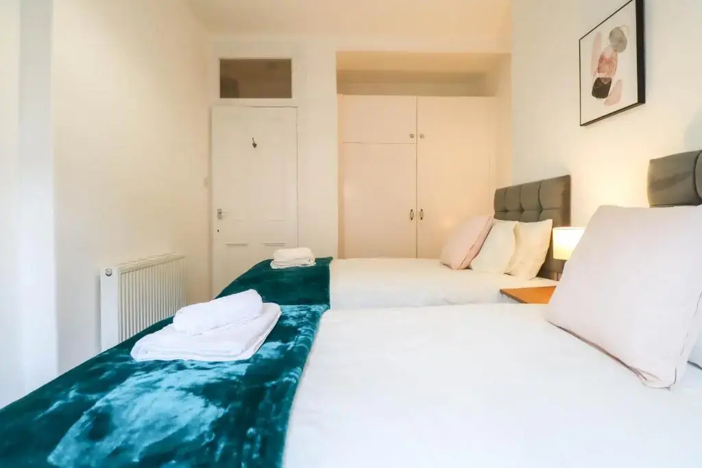 Largs Coastal Apartment