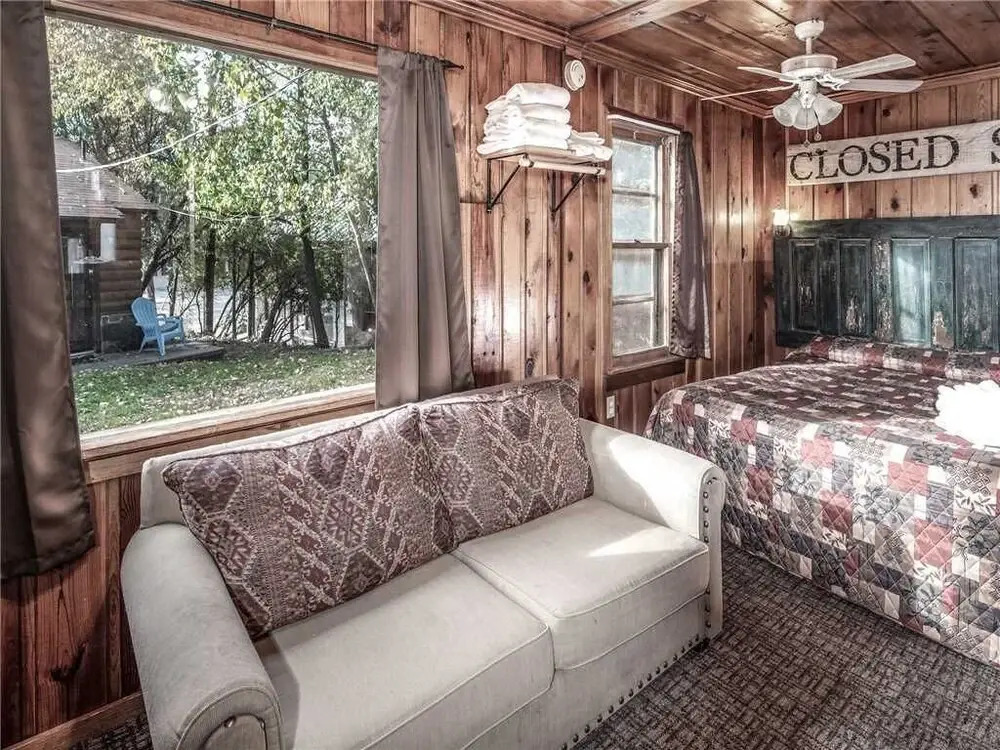 Apache Village 10, King Studio, Midtown, Sleeps 2