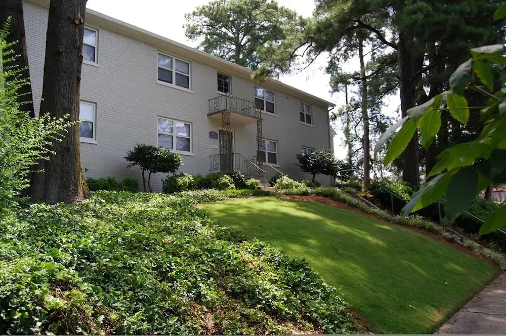 B2bl Cute Condo Walkable to Midtown 1 Block From Marta