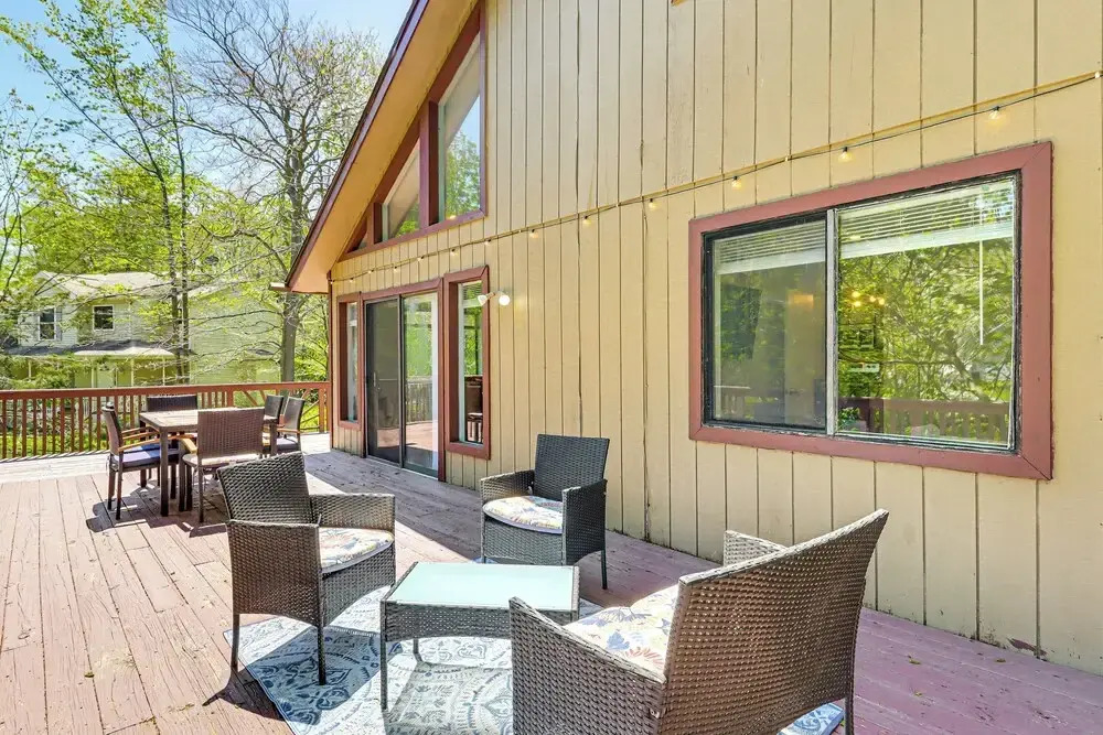 Poconos Family Home w/ Lake Access & Game Room