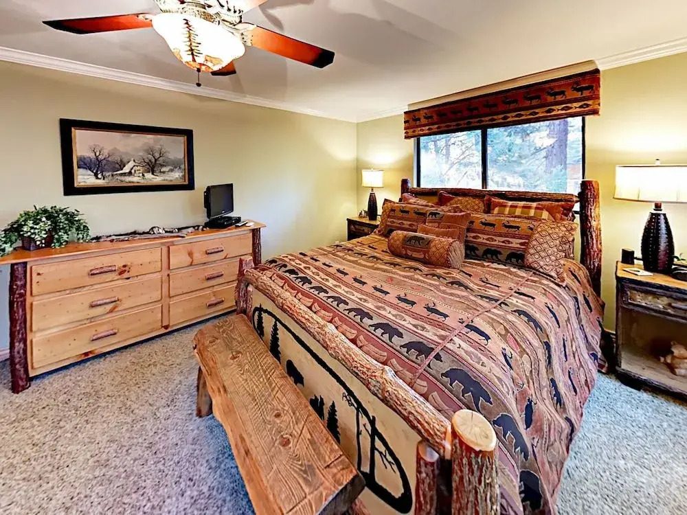 143 Eagle Drive Home - 3 Br home by RedAwning