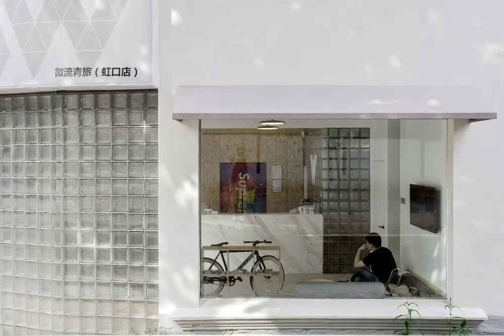 WEFLOW Hostel