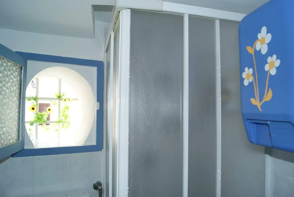 BeeClaire Guest House