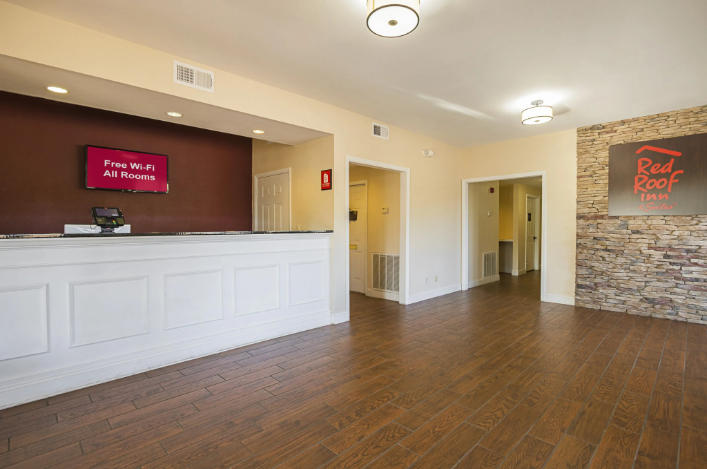 Red Roof Inn & Suites Scottsboro