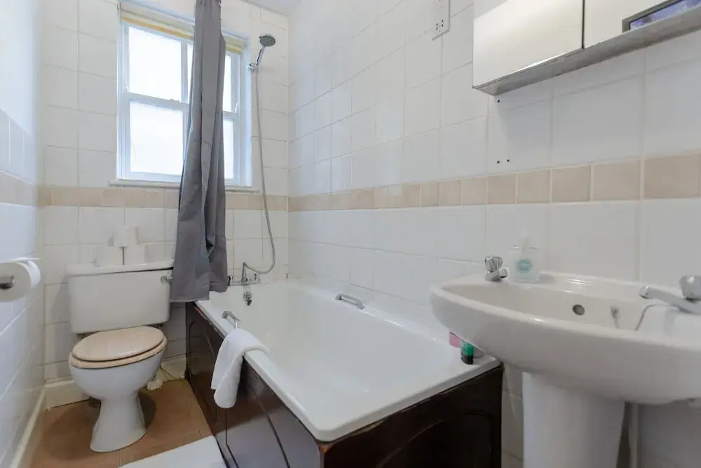 Charming 2 Bedroom Property in Clapham