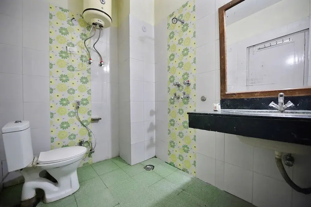 OYO 10752 Hotel Sitara International