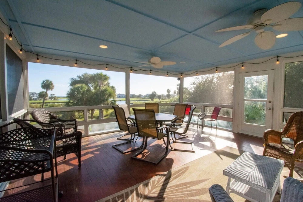 101 Ocean Point Dr